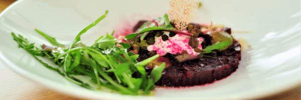 Racine rouge en tartare